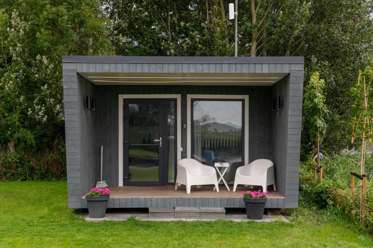 Villa Tiny House Aan Het Water Op De Appelhof Wommels Exterior foto